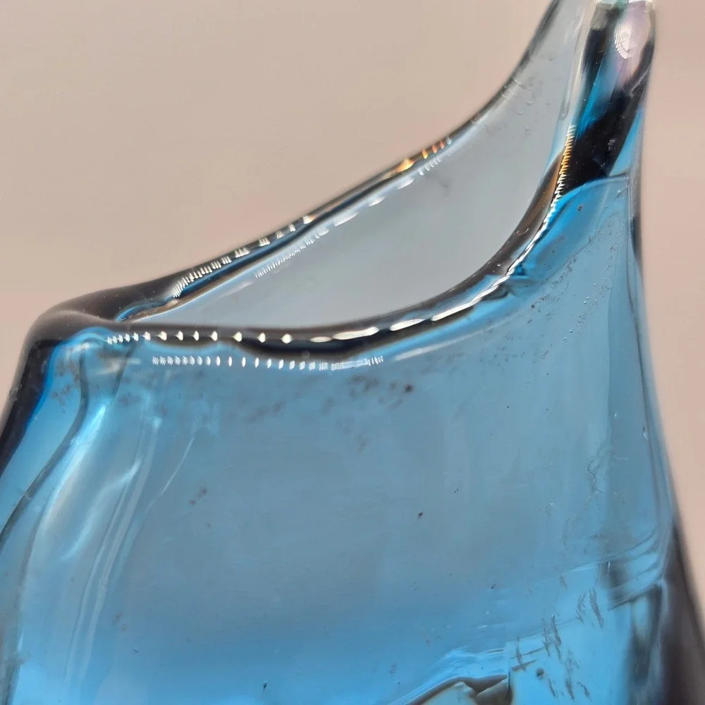 Art Glass Vase Mid Century Modern Penguin Murano-Style Design‎